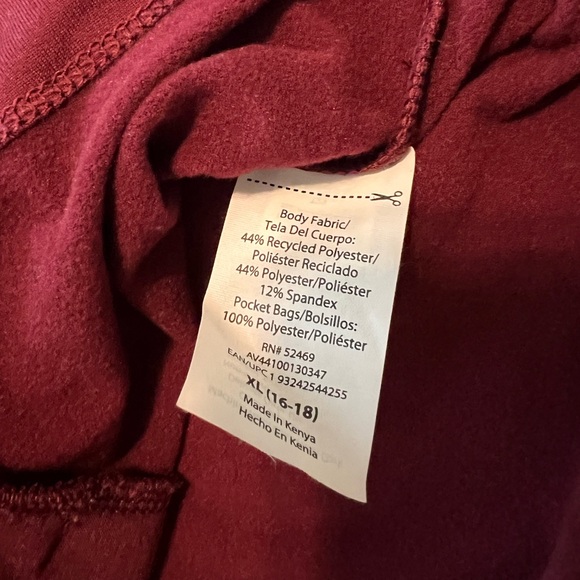 AVIA Fleece-lined Workout Top, Mock Turtleneck Collar, Berry Color - Picture 6 of 6